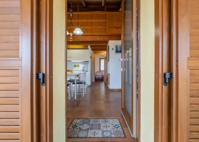 Sea View- 5 Minutes From The Beach Garden, Wi-Fi, Bbq