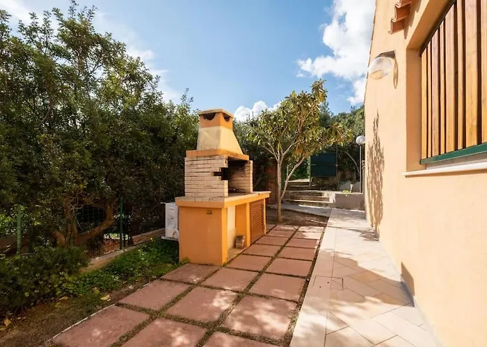 Sea View- 5 Minutes From The Beach Garden, Wi-Fi, Bbq